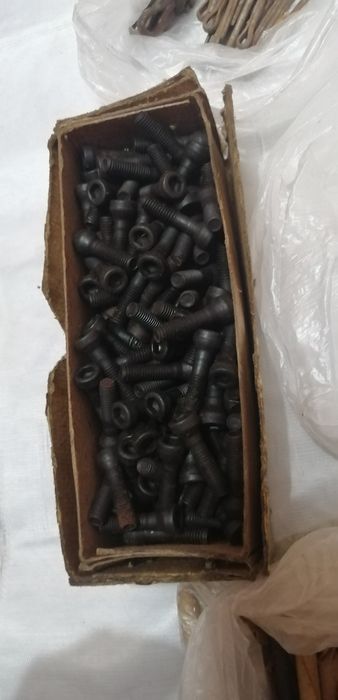 Продам крепёжные изделия