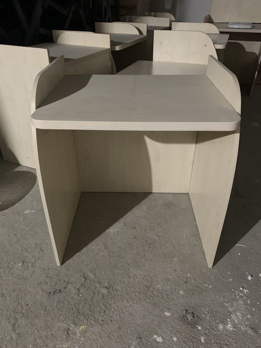 Продается школьная принадлежности, парты, стулья, доски