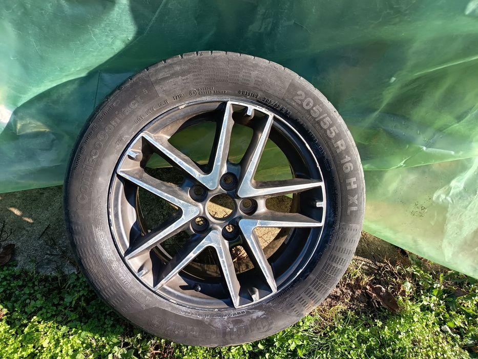 Set roti Toyota auris