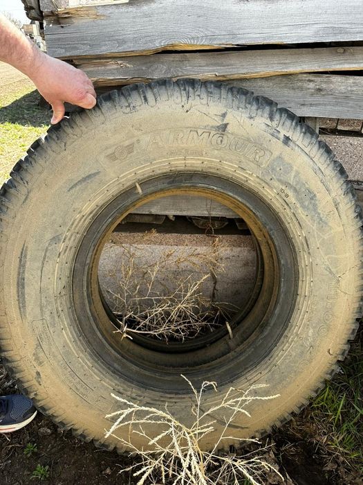 Продам б/у резину