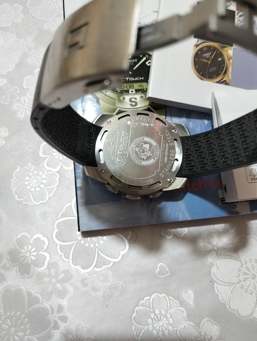 TISSOT T TOUCH оригинальные часы,полное информацию можно найти на Ютуб