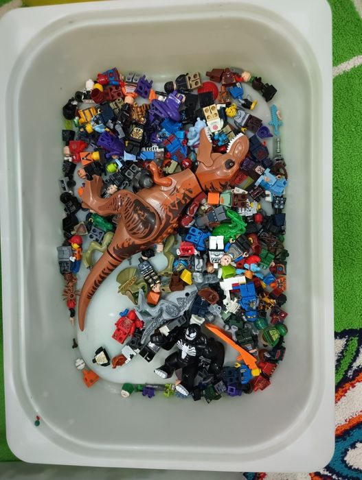 Продам очень много лего