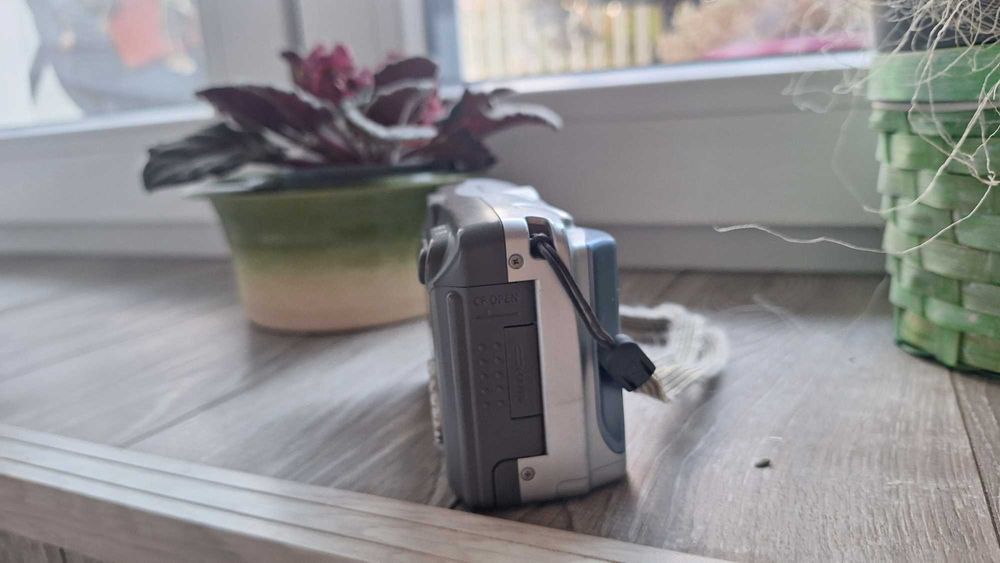 Canon A10, 2 x card memorie, husa, trepied