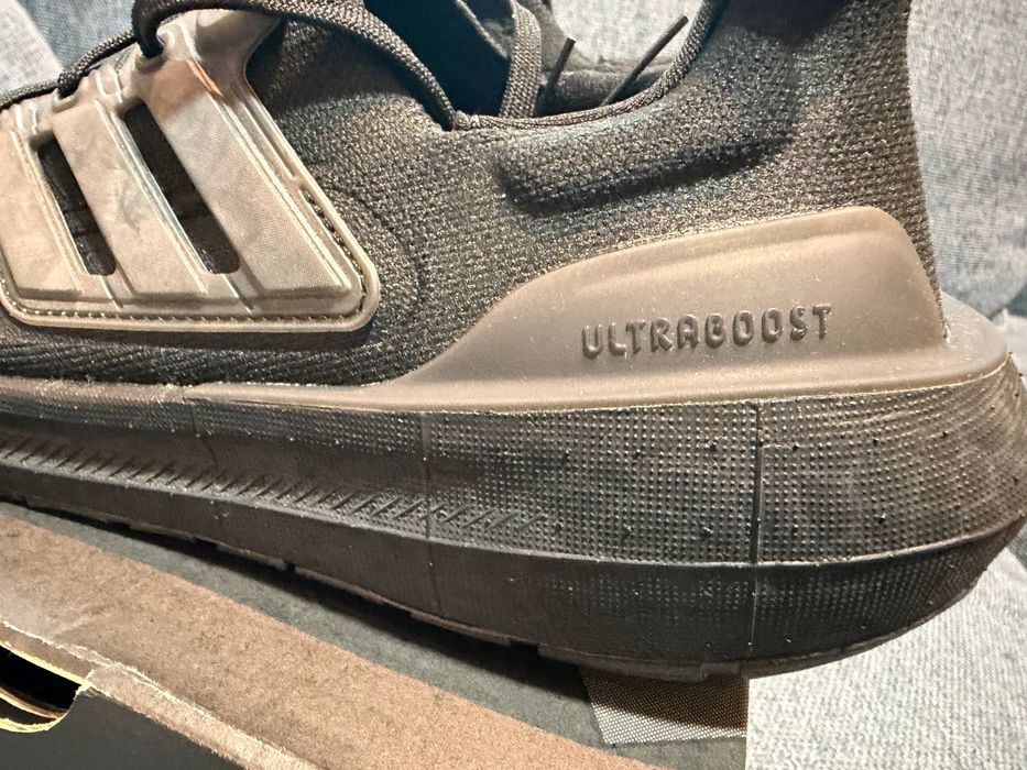 Adidas ultraboost light