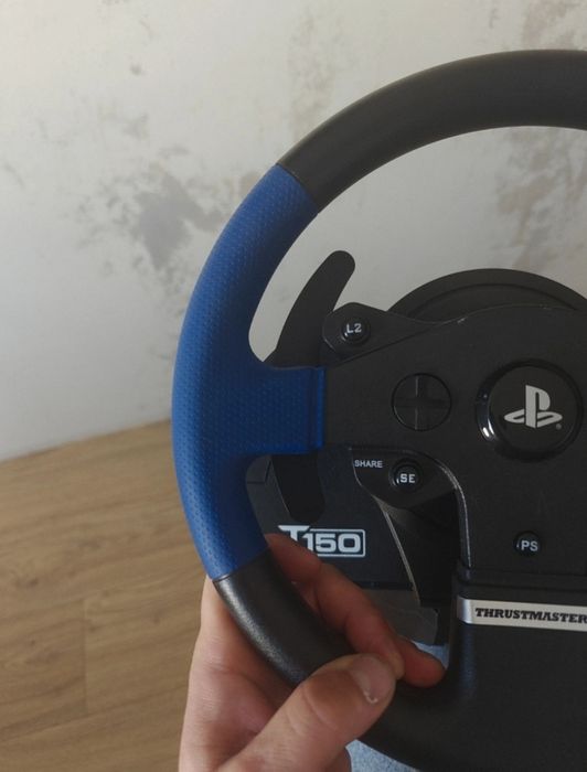 Volan thrustmaster t150