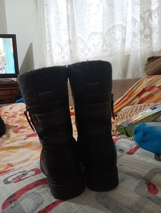 Vând ghete și pantofi de dama piele naturala 38 39 40 marimi