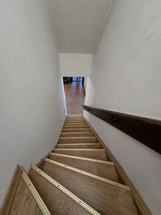 Продаётся 4-комнатный дом в центре города