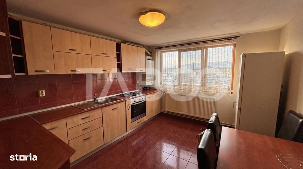 Apartament de vanzare cu 4 camere 103 mpu+ balcon zona Turnisor Sibiu — fotografia 2