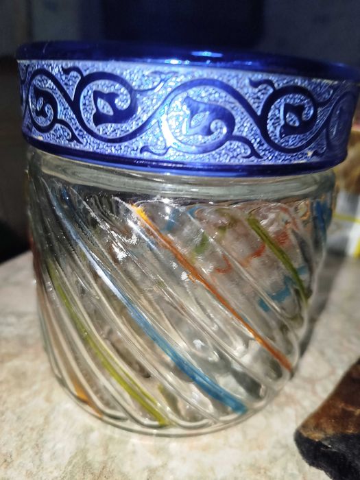 Стеклянная банка для сыпучих продуктов