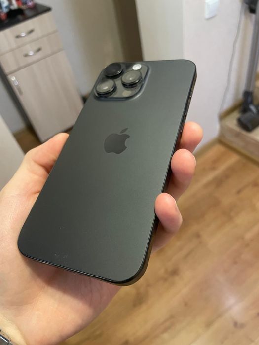 Продам IPhone 16 Pro Max, Black Titanium, на 256гб.
