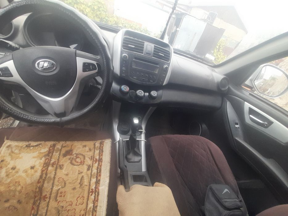 Прлдам машину Лифан Х60