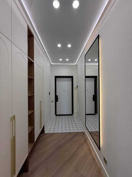 Сдаю срочно новую 3-ком квартиру Рядом Хумо Арена  3/7/10 А3