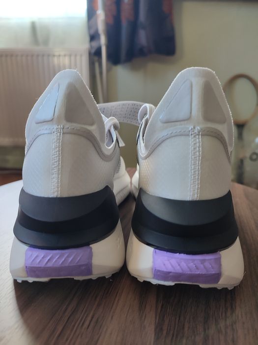 Adidas Pantofi alergare AVRYN Noi Originali