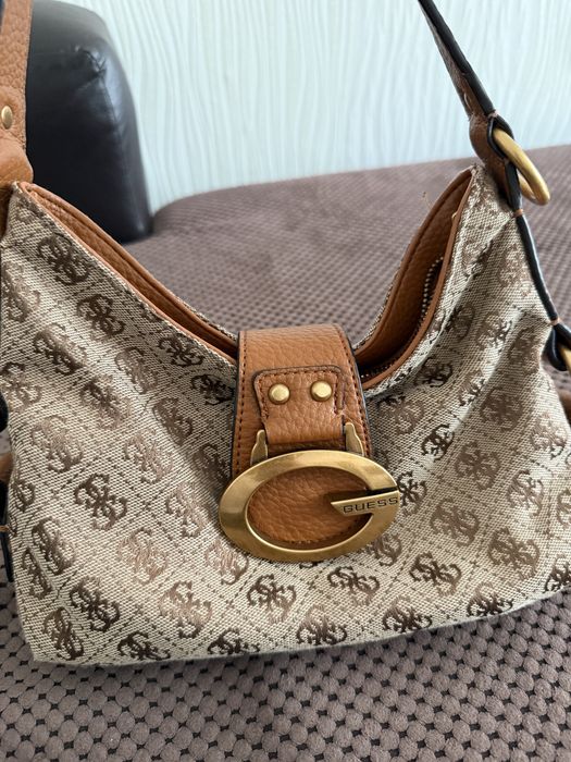 Дамска чанта Guess
