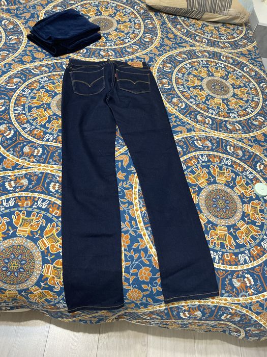 Джинсы levis.