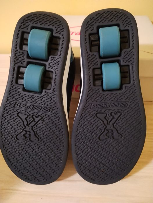 Обувки с колелца, номер 31