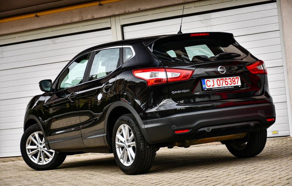 - Nissan Qashqai, Benzina, Euro 6,Navigatie, Camera marsalier-