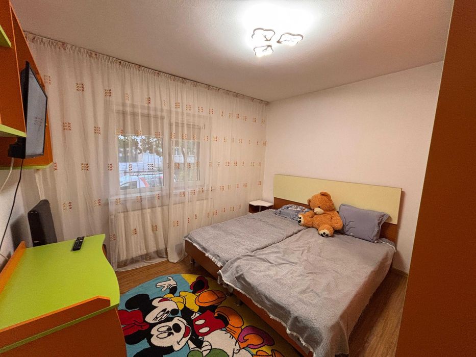 Închiriez apartament decomandat 2 camere decomandat Craiovita Noua