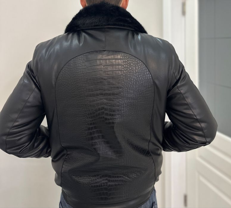 Продам кожанную куртку