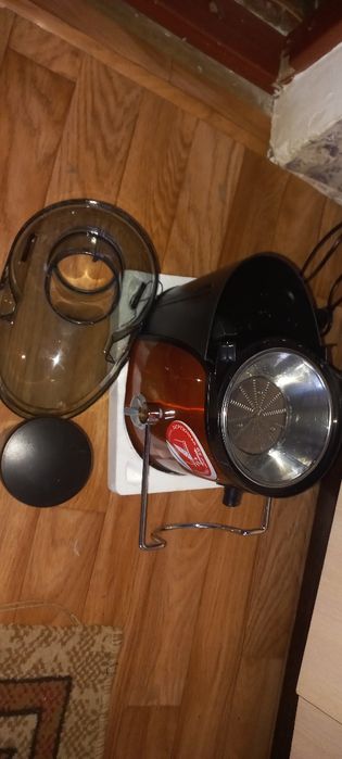 Продам Соковыжималка