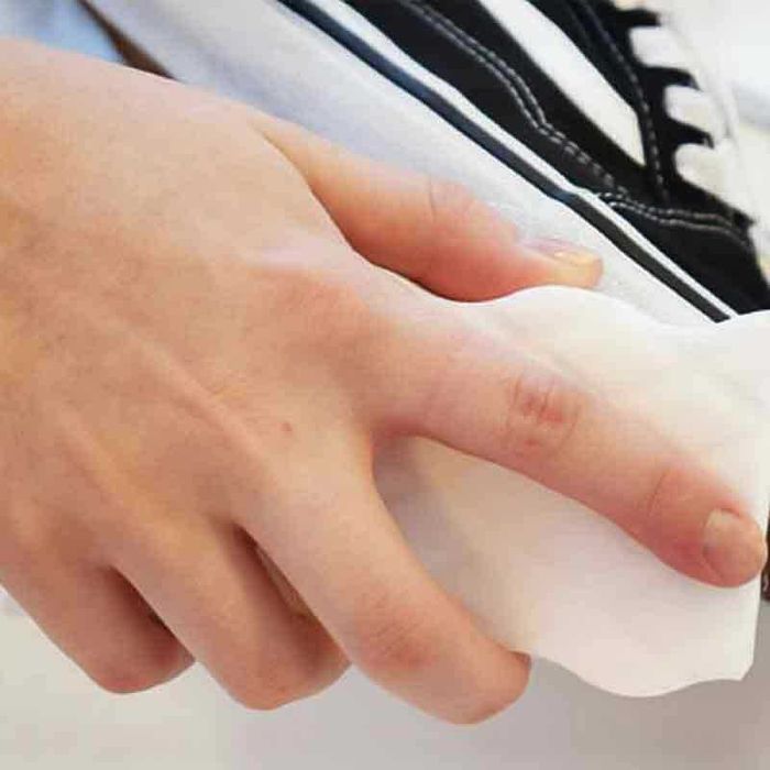 Магическа гъба за почистване на упорити петна