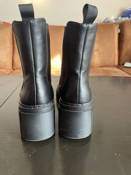 Зимни черни боти