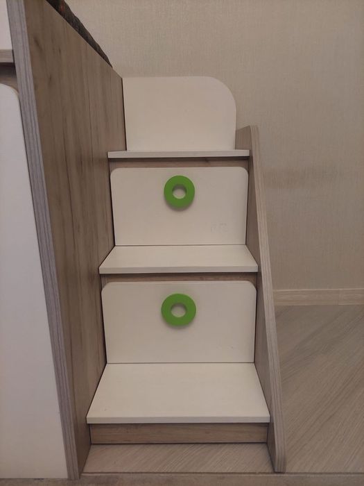 Детская кровать-шкаф Клюква