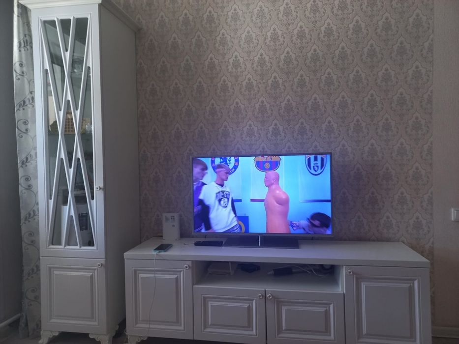 Продам тумбу со шкафом