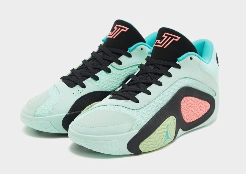 Кроссовки Jordan