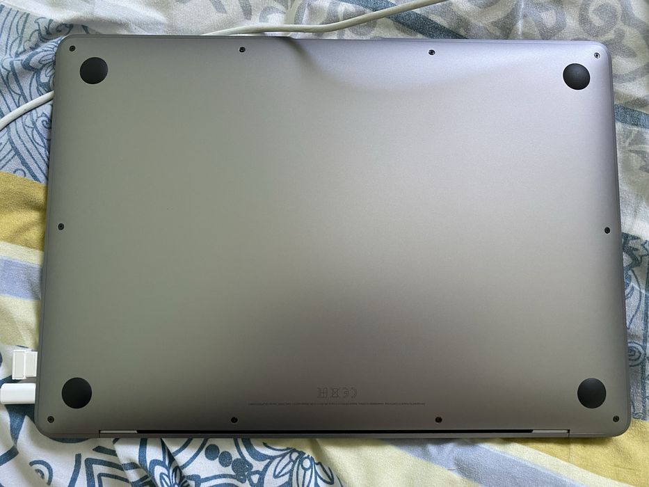 MacBook Air M1 2020 8/256 GB