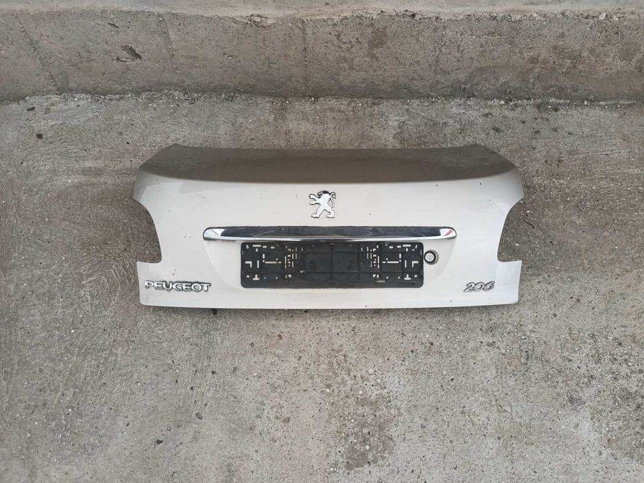 заден капак за пежо 206 седан PEUGEOT 206