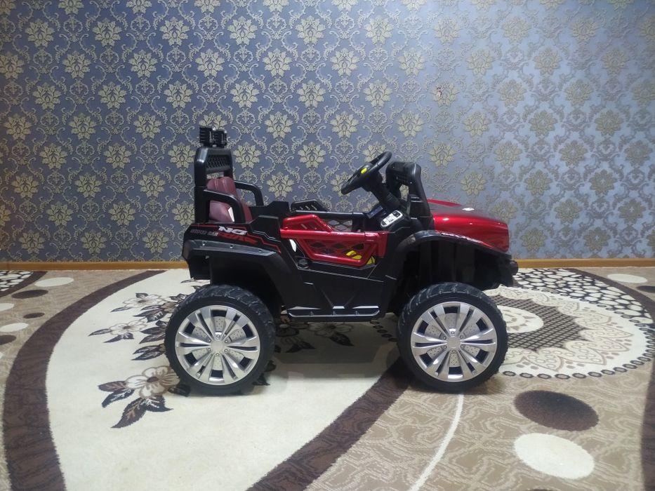 Детский мошинча сотилади