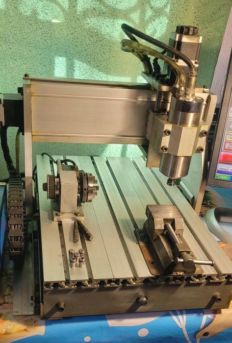 Продам 4-ёх осевой станок ЧПУ