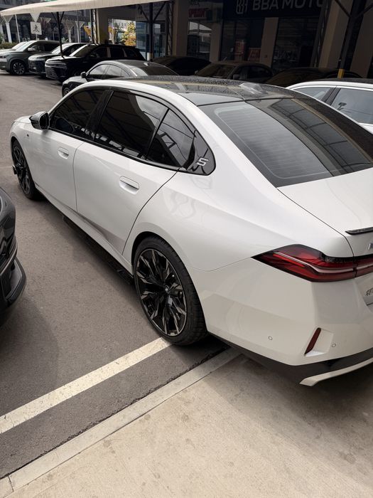 Bmw i5 40L m paket dop opsiyali