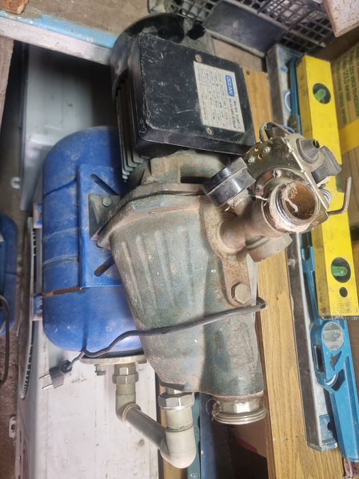 Срочно продам насосы