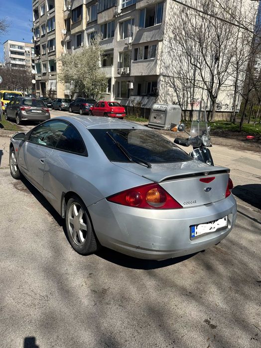 продавам Ford Cougar 2.5 с уникална музика