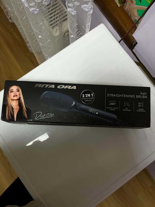 Четка за изправяне на коса Rita Ora