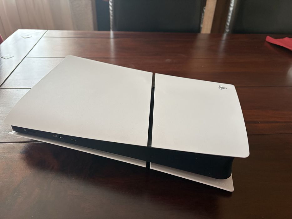 Playstation 5 Digital Edition с 1 година гаранция