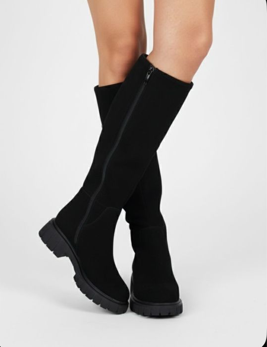 Продам замшевые зимние сапоги