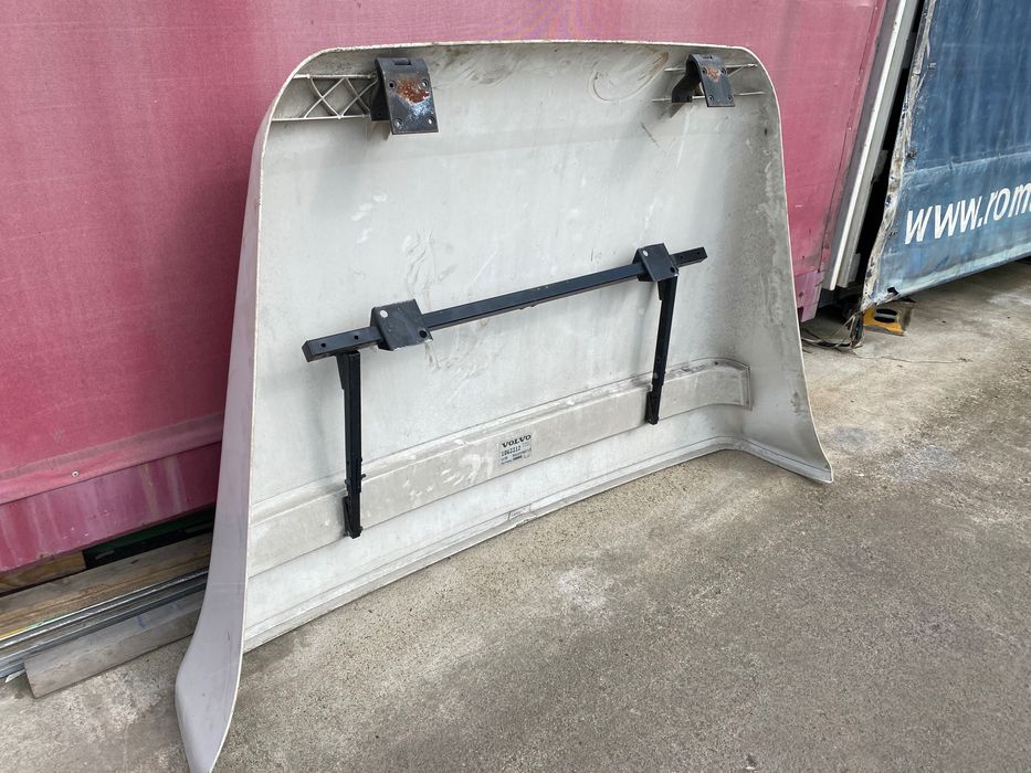 Спойлер от кабина на Волво Globetrotter