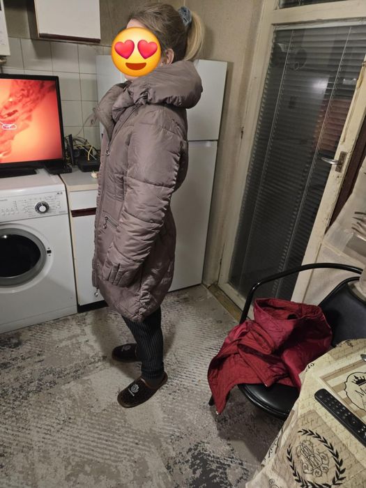 Дамско зимно яке с качулка