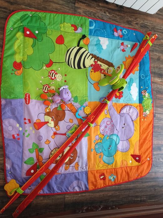 Детский развивающий игровой коврик Tiny Love