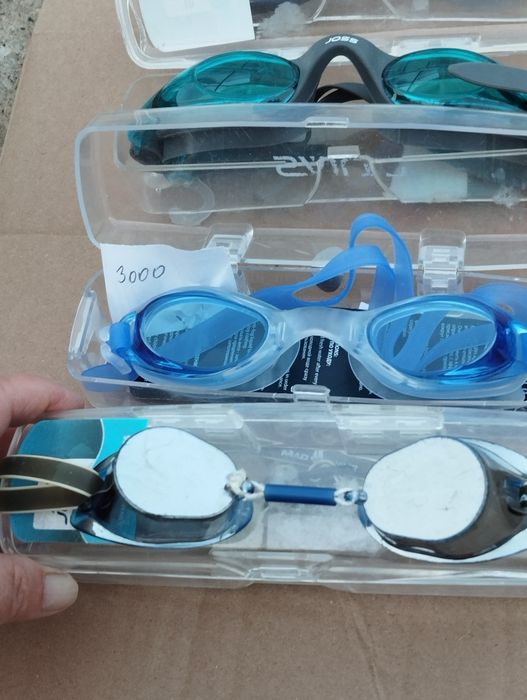 Очки для плавания