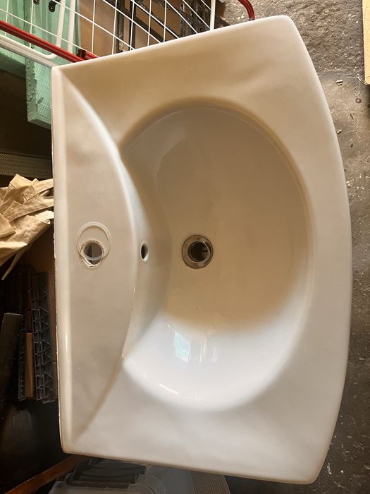 Corp baie ciuveta cu dulap si corp suspendat cu oglina si lumina