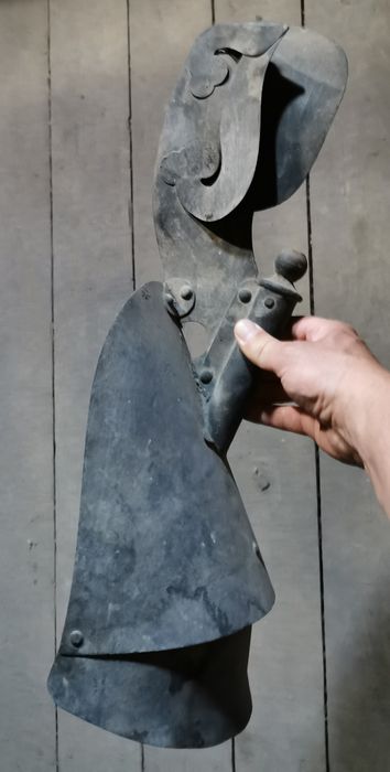 Vând ornamente din zinc pt. acoperiș