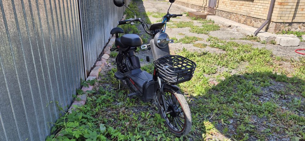 Продаю Мопед электро
