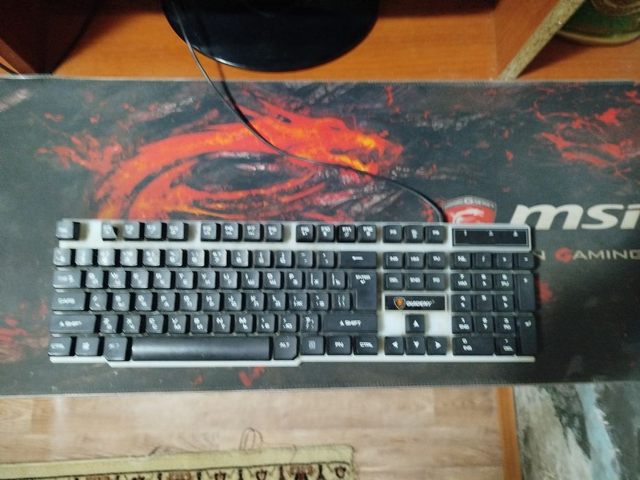 Блок компьютера клавиатура мышка