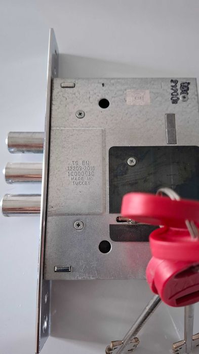 замок входной двери