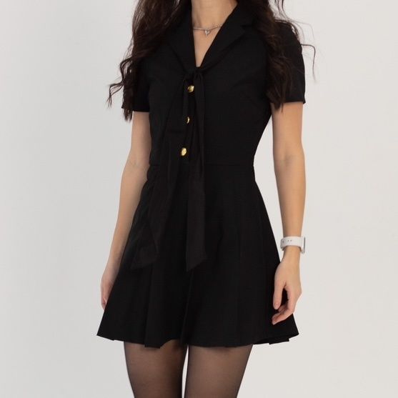 Чёрное короткое  платье