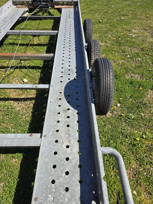 Platformà  auto  Slep  Brian James